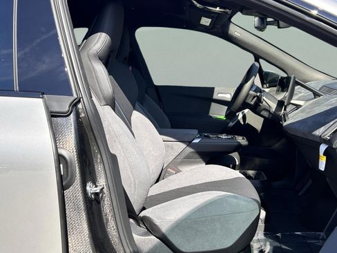 Used 2026 BMW iX xDrive60 w/ M Sport Package image 31