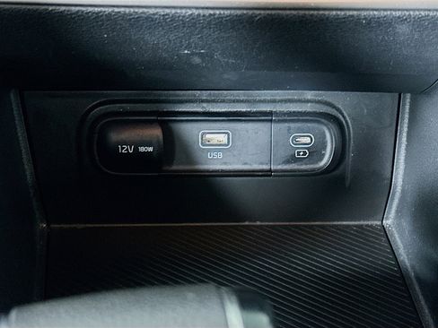 Used 2024 Kia Sportage LX image 25