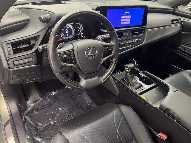 Certified 2025 Lexus ES 300h w/ Accessory Package (Z1) FWD image 16