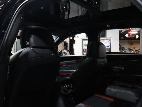 Used 2021 Bentley Bentayga Speed AWD/4WD image 35