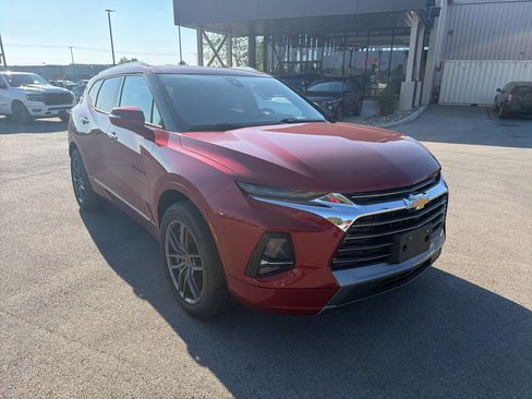 Used 2019 Chevrolet Blazer Premier w/ Sun and Wheels Package FWD image 1