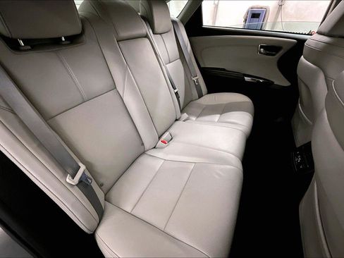 Used 2017 Toyota Avalon Limited w/ All Weather Liner Package image 26