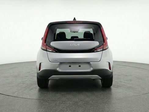 Used 2025 Kia Soul LX w/ LX Technology Package FWD image 7