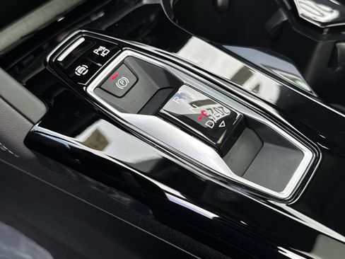Used 2025 Audi Q5 Premium w/ Convenience Package AWD/4WD image 30