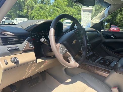 Used 2017 Chevrolet Tahoe Premier RWD image 10