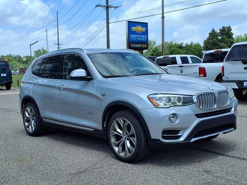 Used 2017 BMW X3 xDrive28i AWD/4WD image 3