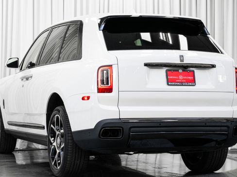 Used 2023 Rolls-Royce Cullinan Black Badge w/ Dark Exterior Package image 47