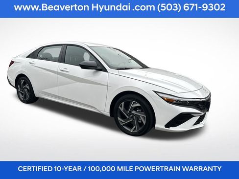 Certified 2025 Hyundai Elantra SEL image 8