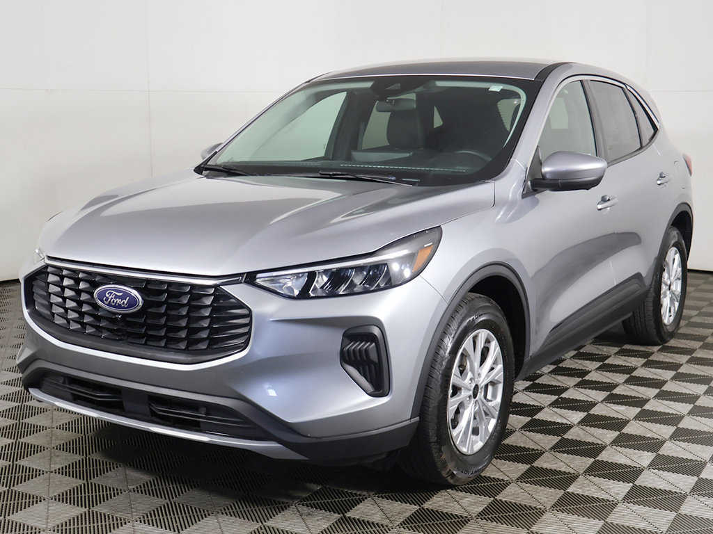 Used 2023 Ford Escape Active w/ Tech Pack #2 AWD/4WD image 9