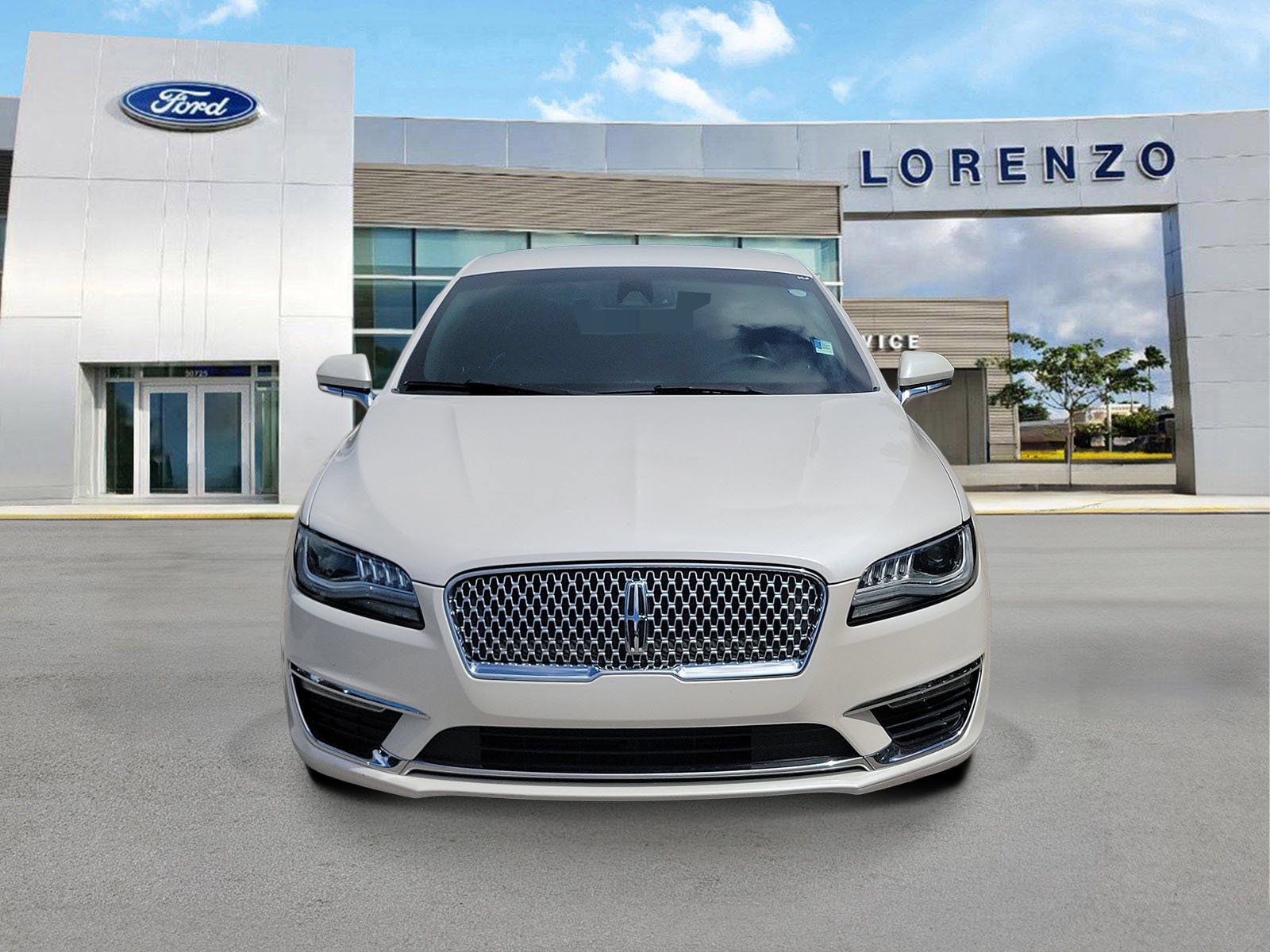 Used 2020 Lincoln MKZ FWD image 2