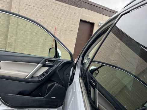 Used 2015 Subaru Forester 2.5i Limited image 10