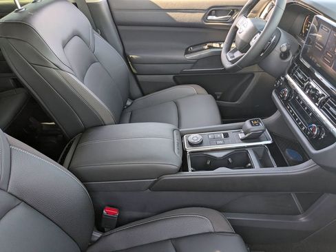 New 2026 Nissan Pathfinder SL w/ SL Premium Package AWD/4WD image 29