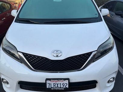 Used 2015 Toyota Sienna SE Premium