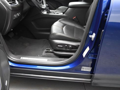 Used 2023 Chevrolet Equinox Premier AWD/4WD image 8
