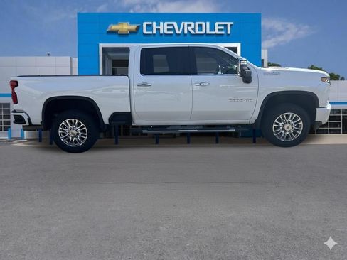 Used 2023 Chevrolet Silverado 2500 High Country w/ Safety Package II AWD/4WD image 5