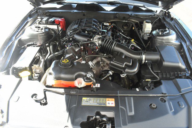 Used 2014 Ford Mustang Premium w/ Equipment Group 202A RWD image 29