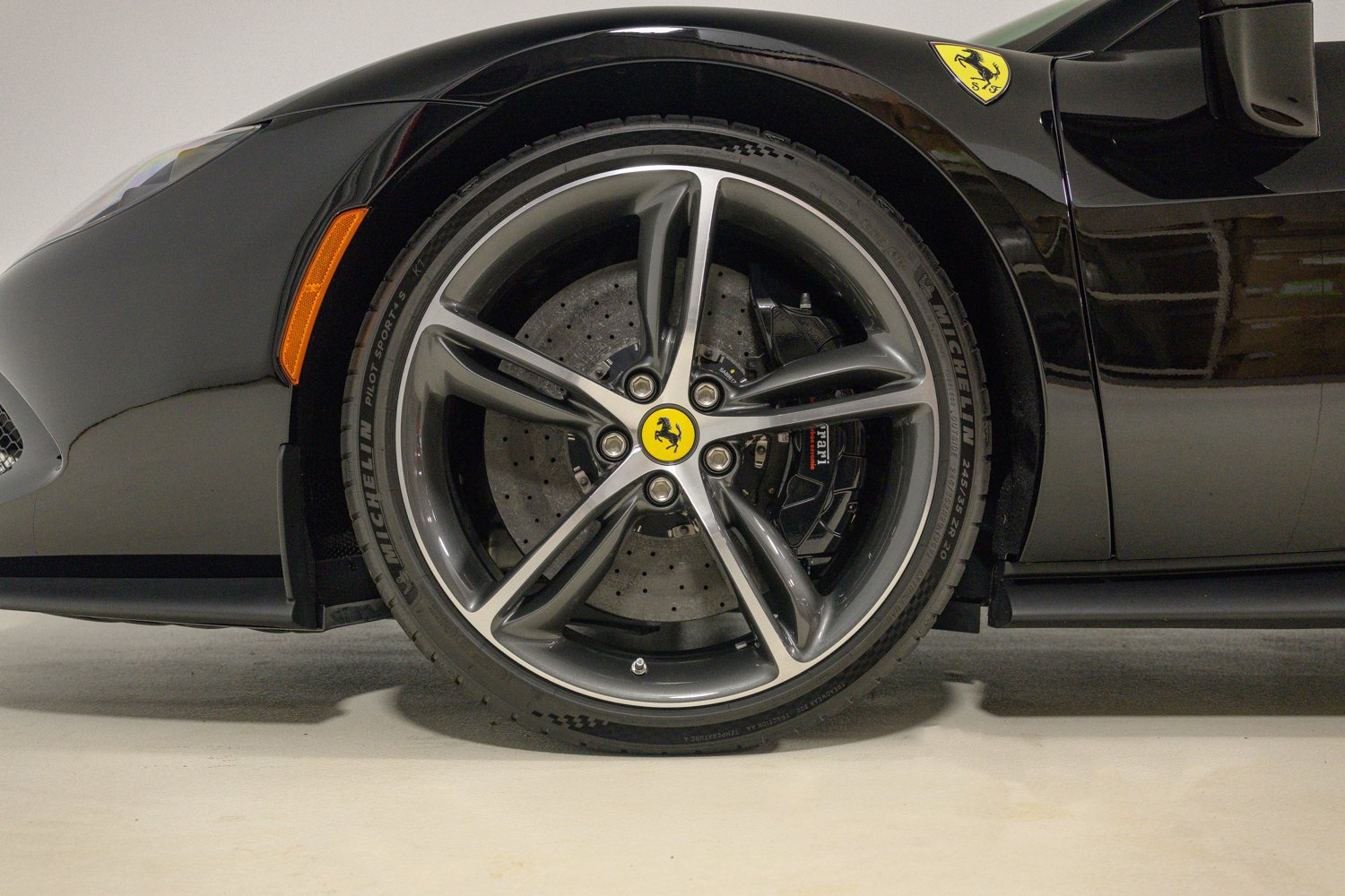 Used 2024 Ferrari 296 GTS RWD image 21