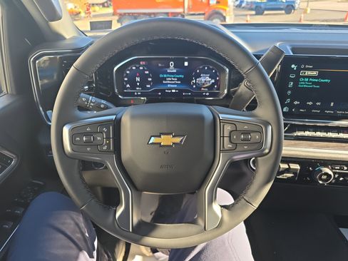 Used 2025 Chevrolet Silverado 2500 LTZ w/ Snow Plow Prep/Camper Package image 21