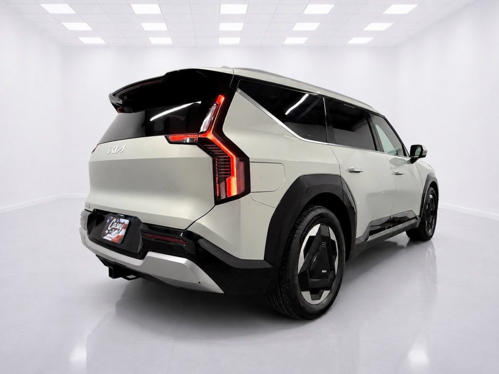 Used 2024 Kia EV9 Land AWD/4WD image 10