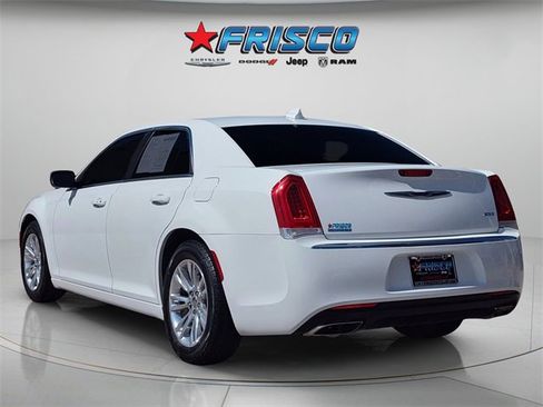 Used 2019 Chrysler 300 Touring w/ Quick Order Package 2EF image 7