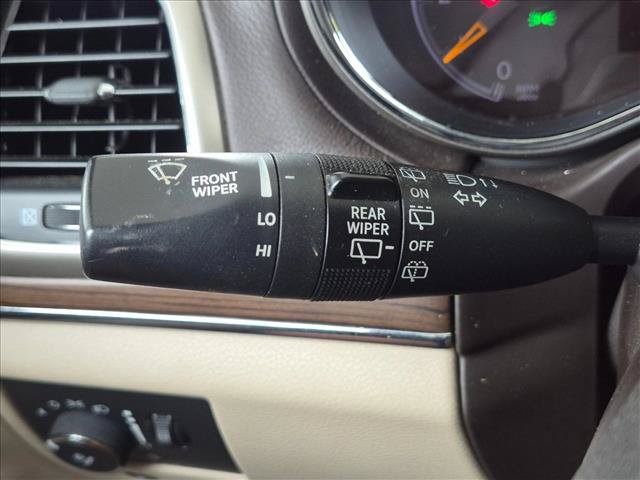 Used 2014 Jeep Grand Cherokee Overland w/ Advanced Technology Group AWD/4WD image 6