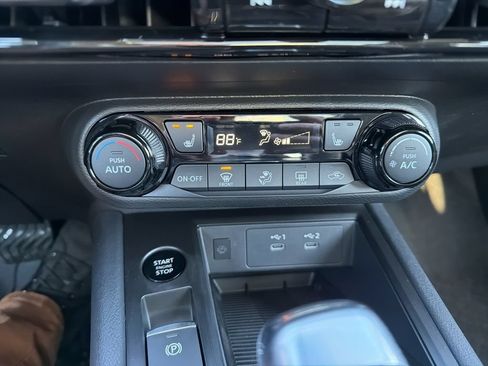 New 2026 Nissan Kicks SV w/ SV Premium Package AWD/4WD image 15