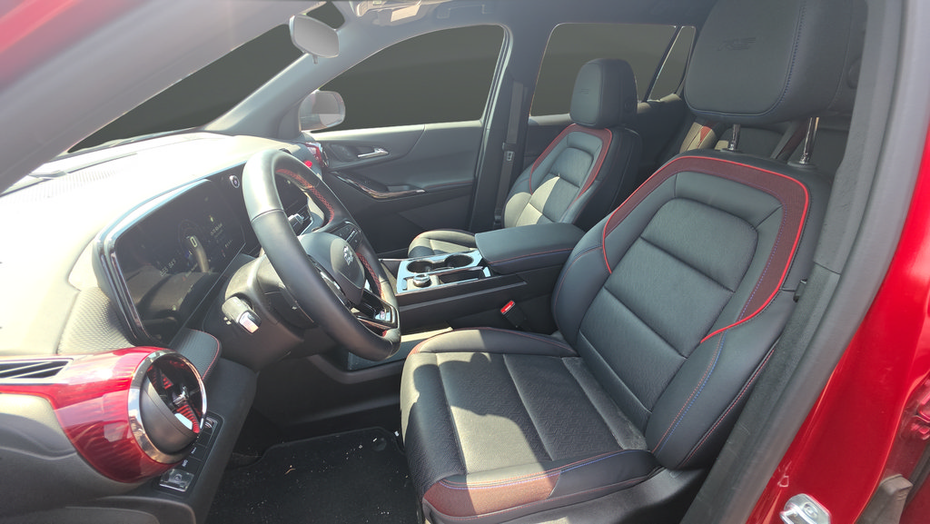 Used 2025 Chevrolet Equinox RS w/ Convenience Package III AWD/4WD image 10