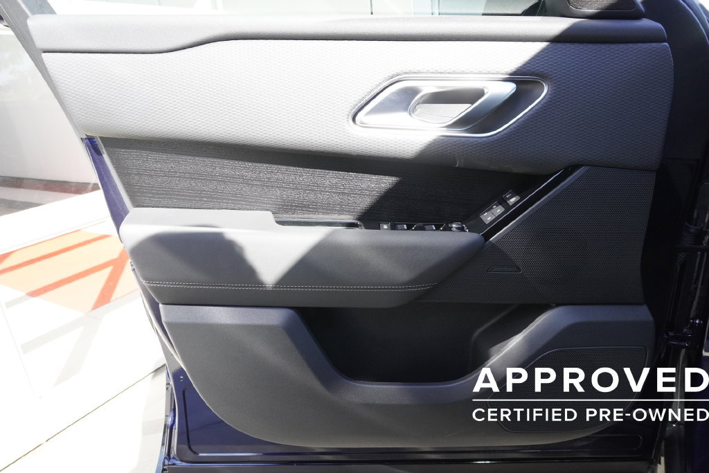 Used 2023 Land Rover Range Rover Velar R-Dynamic S AWD/4WD image 17