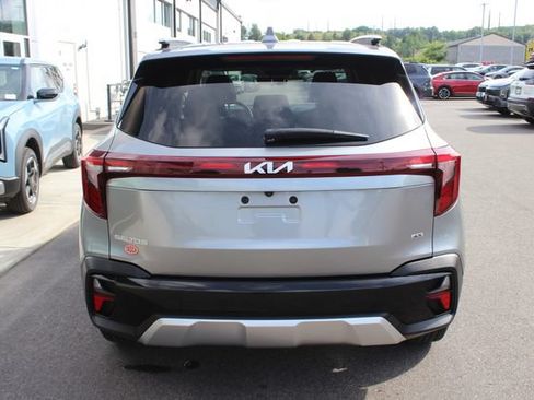 Used 2024 Kia Seltos EX AWD/4WD image 28