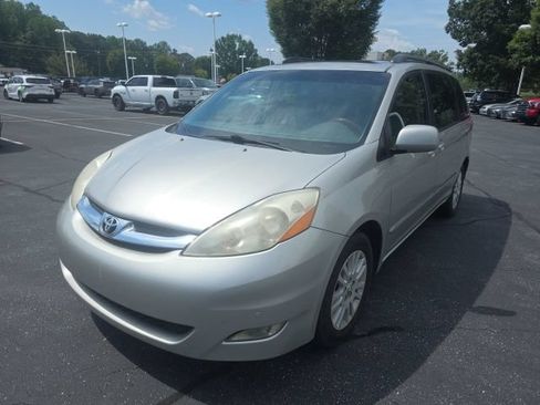 Used 2008 Toyota Sienna XLE Limited w/ XLE Limited Pkg 2 FWD image 5