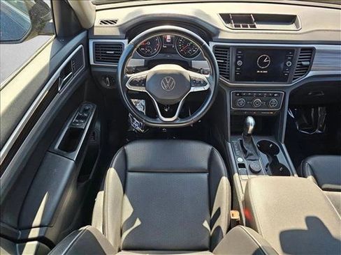Used 2021 Volkswagen Atlas SE image 15