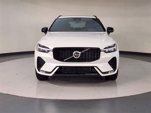 New 2025 Volvo XC60 B5 Plus w/ Protection Package Premier image 9