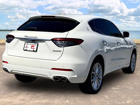 Used 2022 Maserati Levante GT AWD/4WD image 4