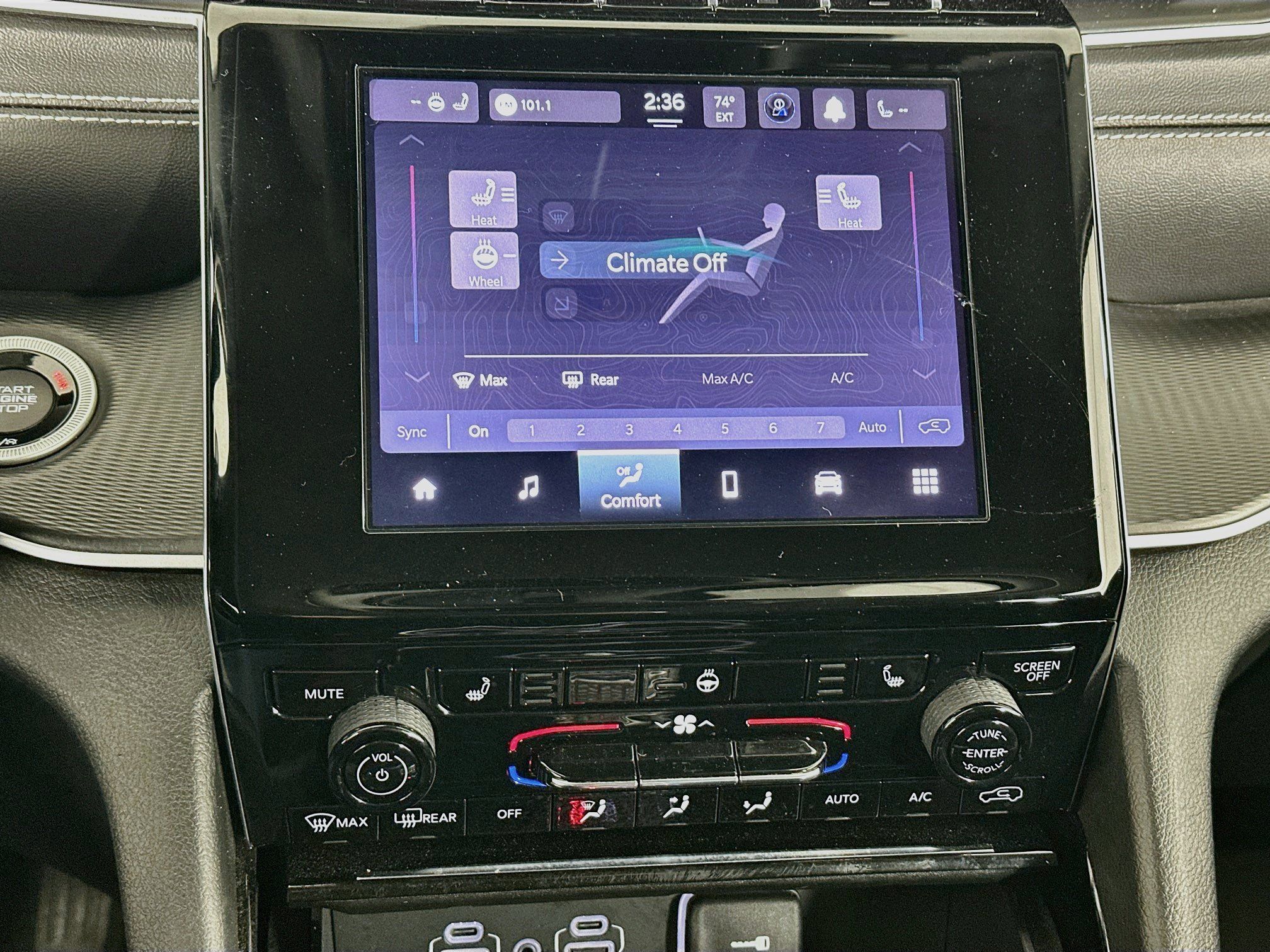 Used 2023 Jeep Grand Cherokee Laredo w/ Luxury Tech Group I AWD/4WD image 23