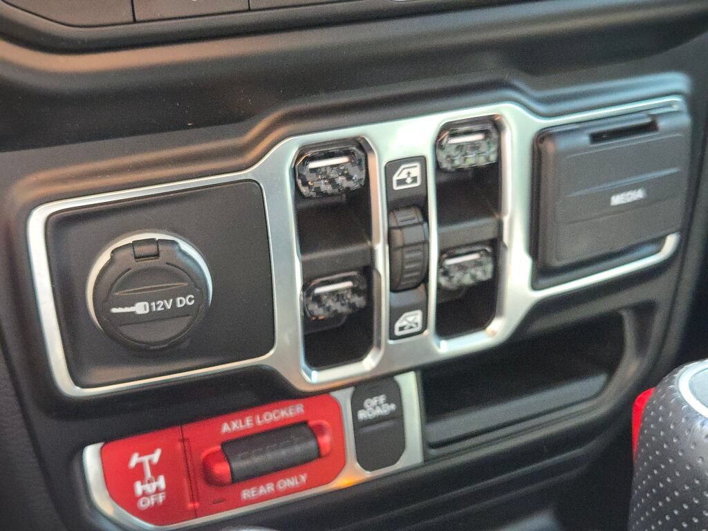 Used 2021 Jeep Gladiator Mojave AWD/4WD image 33