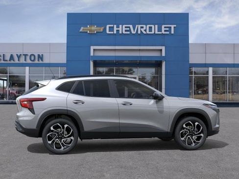 New 2026 Chevrolet Trax RS w/ Sunroof Package FWD image 27