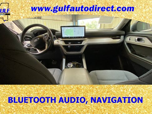 Used 2025 Ford Explorer Active image 2