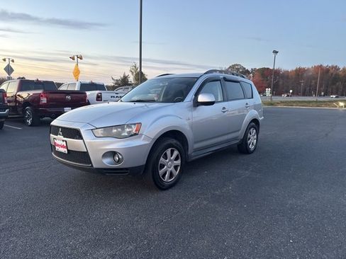Used 2012 Mitsubishi Outlander ES image 11