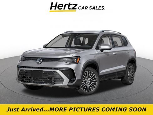 Used 2026 Volkswagen Taos SE AWD/4WD image 1