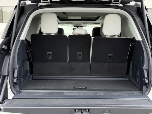 New 2026 Lincoln Navigator Reserve AWD/4WD image 16