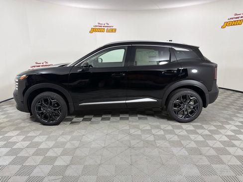 New 2026 Nissan Kicks SR FWD image 2