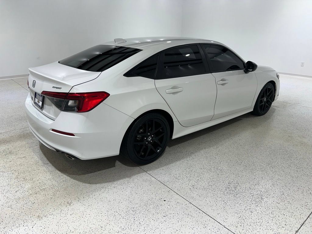 Used 2023 Honda Civic Sport image 5