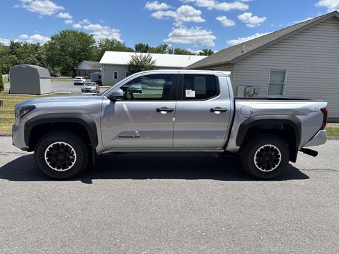 Certified 2026 Toyota Tacoma TRD Off-Road AWD/4WD image 6
