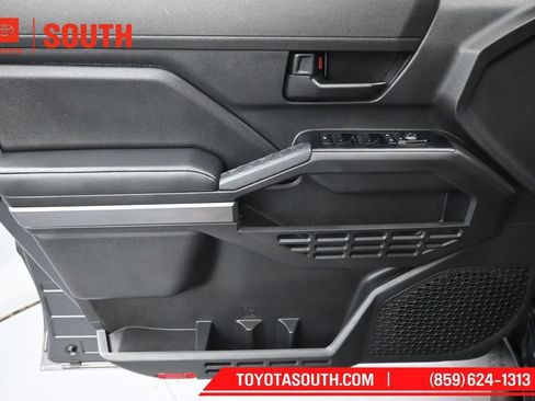 Used 2025 Toyota Tacoma SR5 AWD/4WD image 24