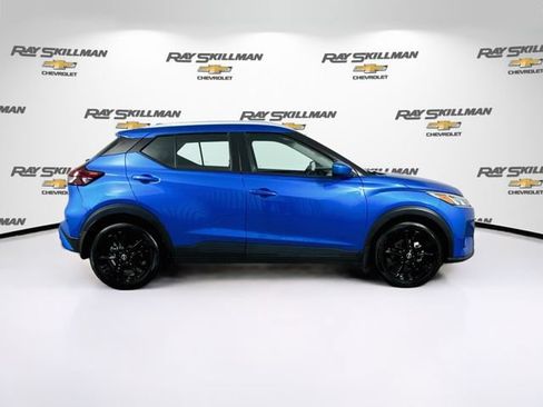 Used 2023 Nissan Kicks SV FWD image 8