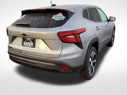 Used 2024 Chevrolet Trax RS FWD image 10