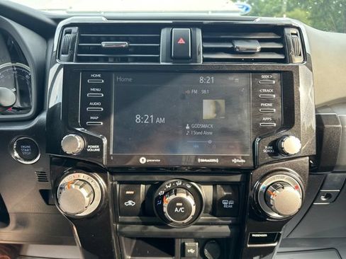 Used 2024 Toyota 4Runner TRD Off-Road Premium AWD/4WD image 18