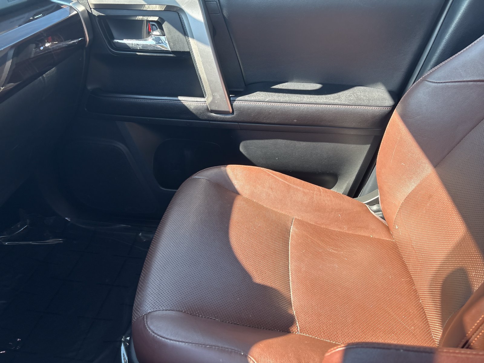 Used 2014 Toyota 4Runner Limited AWD/4WD image 19