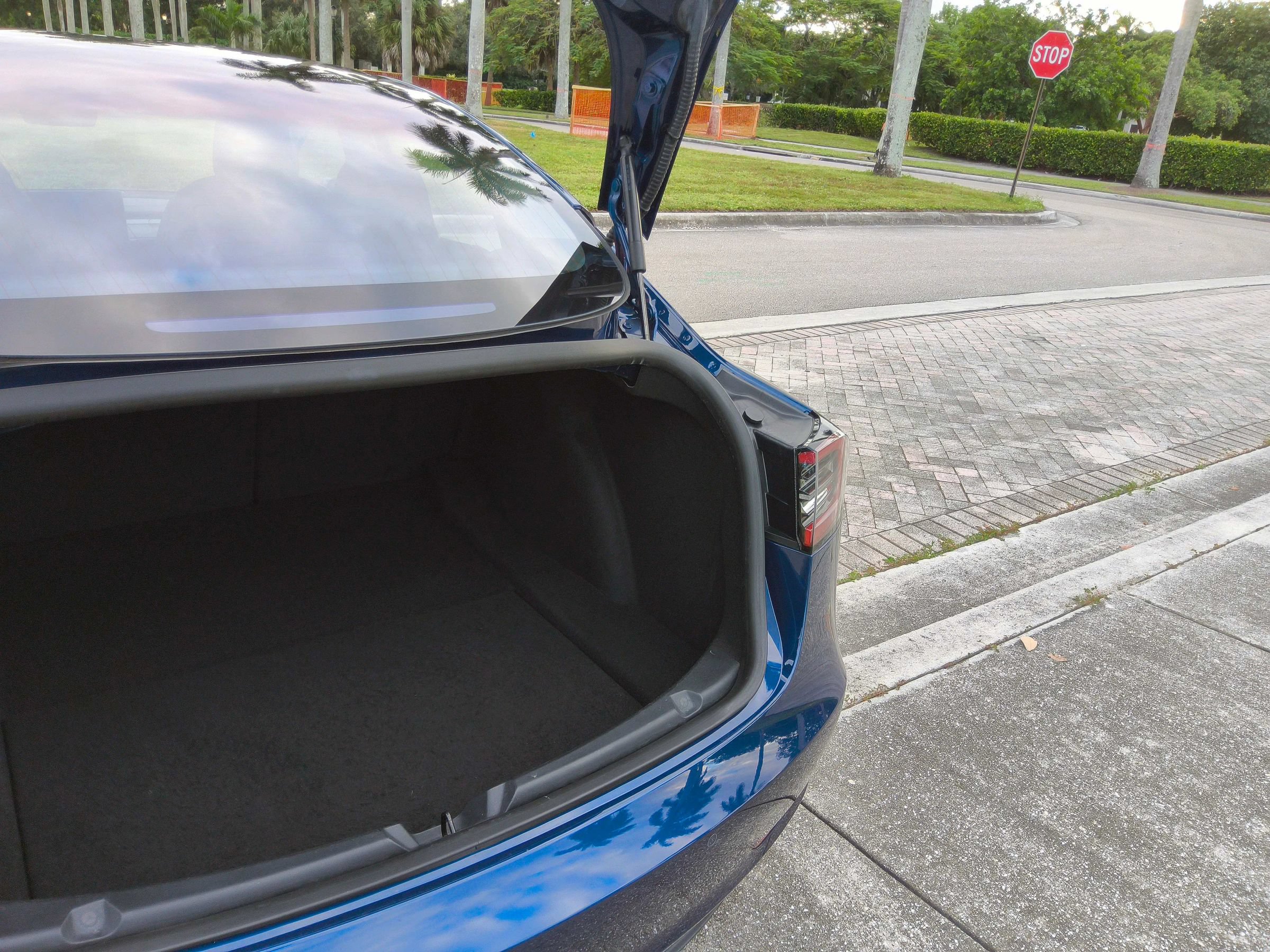 Used 2018 Tesla Model 3 Long Range RWD image 47