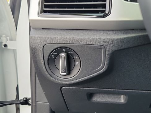 Used 2023 Volkswagen Atlas Cross Sport SEL image 27